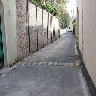 Savona, riaperta via Chiabrera: era stata chiusa per i lavori sul muro pericolante (FOTO)