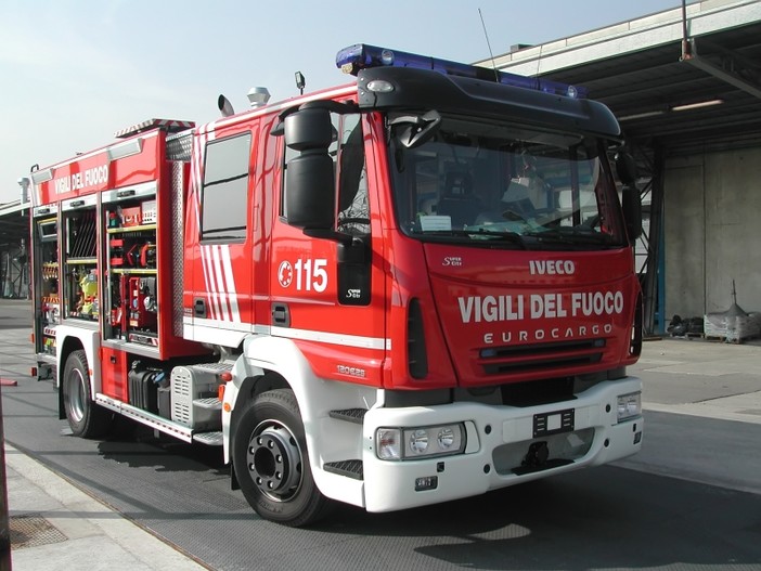 Vigili del fuoco in azione a Testico e Campochiesa