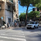 Savona, rimosso il semaforo pedonale di via De Amicis angolo corso Tardy e Benech. Sarà sostituito