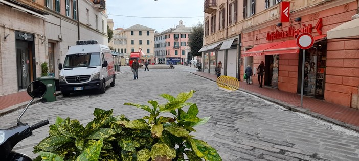 Savona, via Astengo senza auto. Incontro del Comune con commercianti e residenti