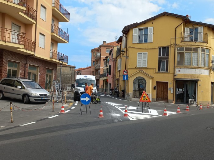 Albenga, cambia la viabilità a Leca: via Carducci diventa a senso unico