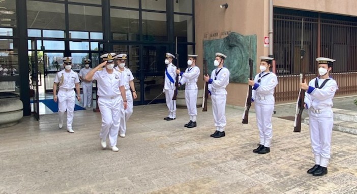 Il contrammiraglio Liardo in visita alla Capitaneria di porto - Guardia Costiera di Savona