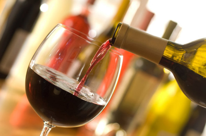 Vinitaly, la contraffazione del vino vale 83 milioni di euro in Italia