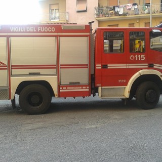 Due barche a fuoco a Savona, sul posto i Vigili del fuoco