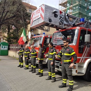 Albenga, i vigili del fuoco ricordano i colleghi Dario Ambiamonte e Giorgio Grammatico deceduti a Catania (FOTO e VIDEO)