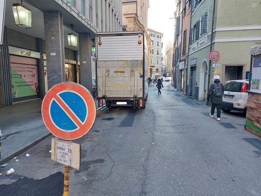 Savona, incontro comune-commercianti di via Mistrangelo: richieste telecamere per riprendere le auto che infrangono il divieto