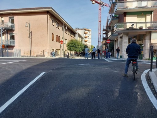 Nella foto il tratto di via Bove riaperto dopo i lavori