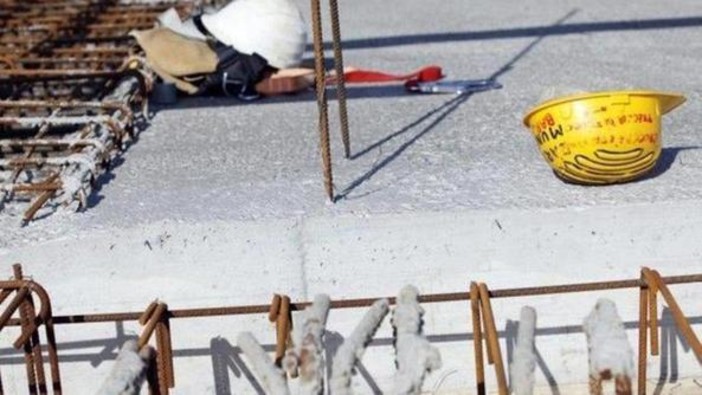 &quot;Basta morti sul lavoro&quot;: oggi sciopero e presidio davanti alla Prefettura (VIDEO)