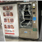Varazze, atto vandalico nel sottopasso ferroviario: rotto un distributore automatico e un'obliteratrice