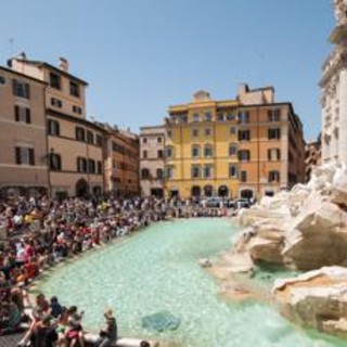 Fontana di Trevi a numero chiuso? L'ipotesi per tutelare il monumento