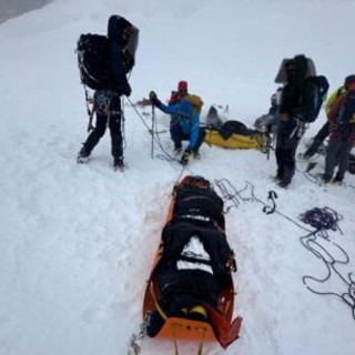 Valanga oggi sul monte Castore, un morto e 4 feriti