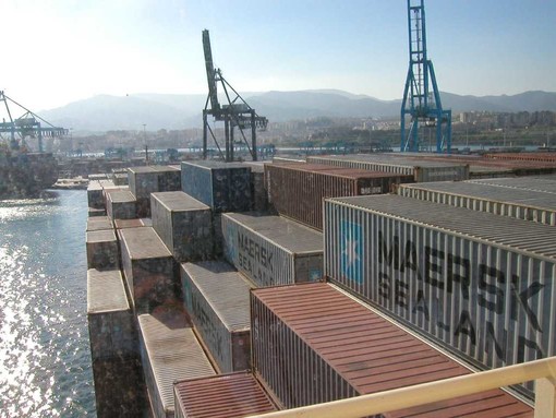 Commissione piattaforma Maersk, intervengono Paita e Lunardon: &quot;Vaccarezza sbugiardato, nessun accordo per far lavorare manodopera genovese&quot;